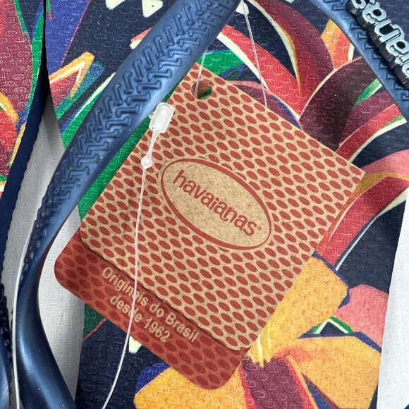 NWT Havaianas Navy Floral Flip Flop Sandals Women's 11/12 - Picture 2 of 5